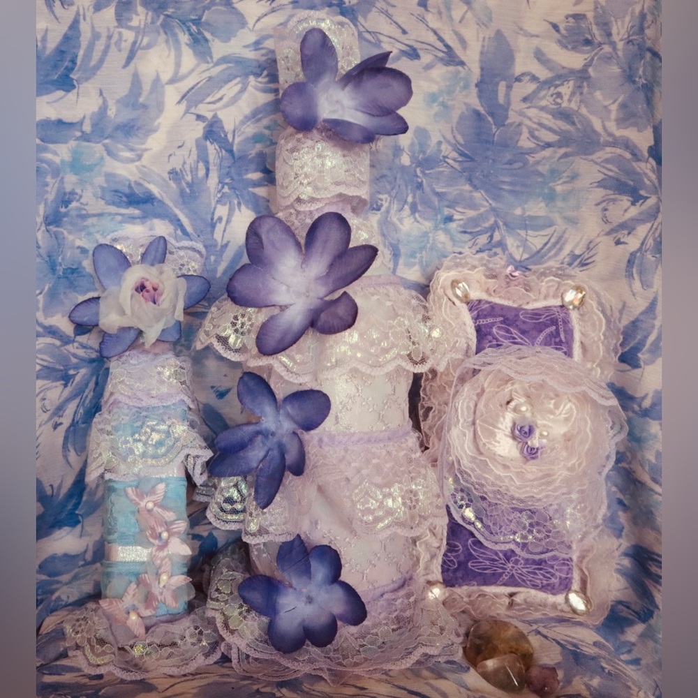Hand Crafted Glory Of The Dawn Gypsy Bottles And Pillow Gift Set - Picture 6 of 15